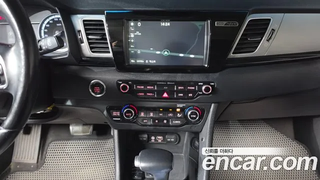 Kia Niro — фото 13