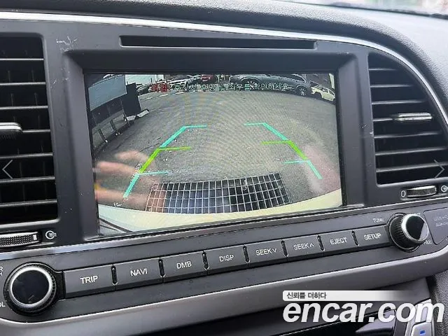 Hyundai Avante — фото 16