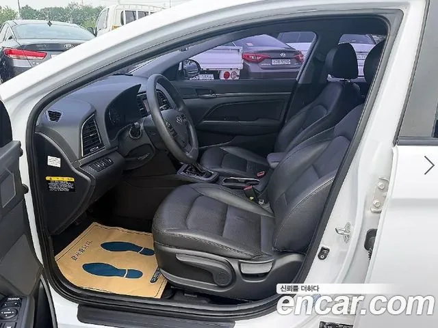 Hyundai Avante — фото 6