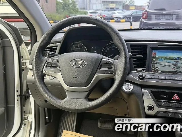 Hyundai Avante — фото 8