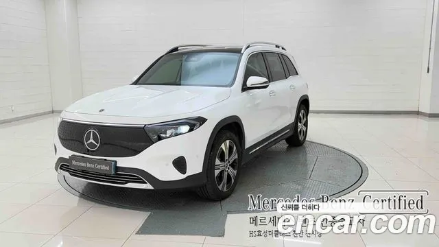 Mercedes-Benz EQB — фото 1