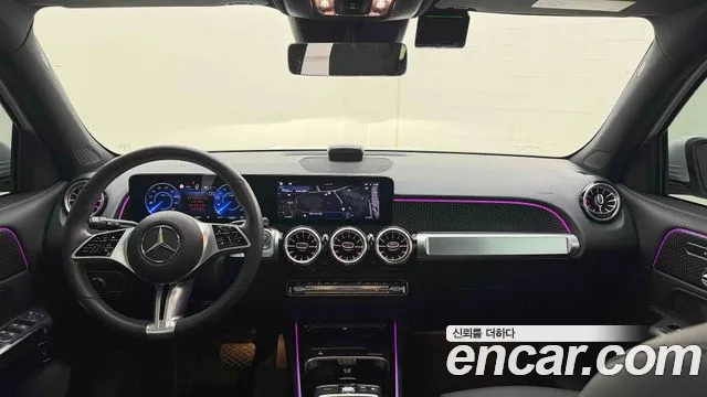 Mercedes-Benz EQB — фото 17