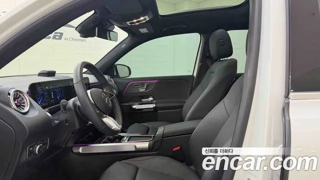 Mercedes-Benz EQB — фото 19