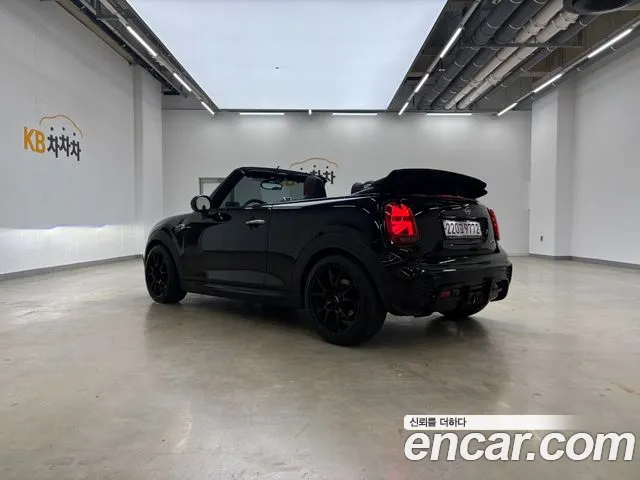 Mini Cooper Convertible — фото 13