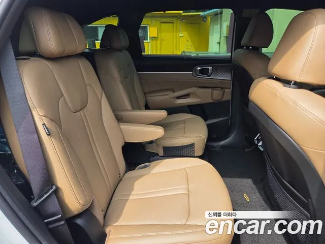 Kia Sorento — фото 6