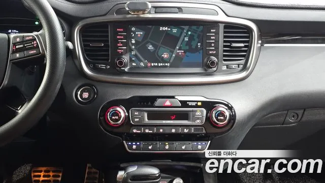 Kia Sorento — фото 13