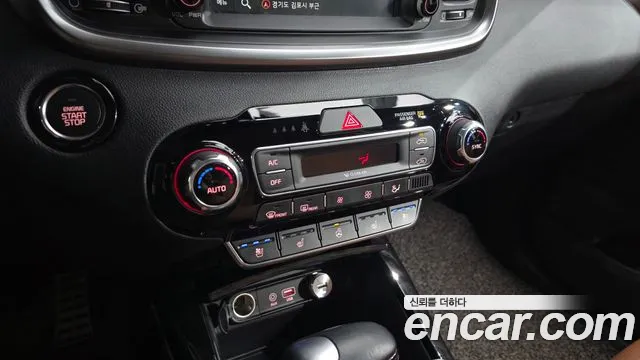 Kia Sorento — фото 18