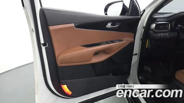 Kia Sorento — фото 25
