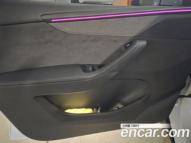 Tesla Model Y — фото 12