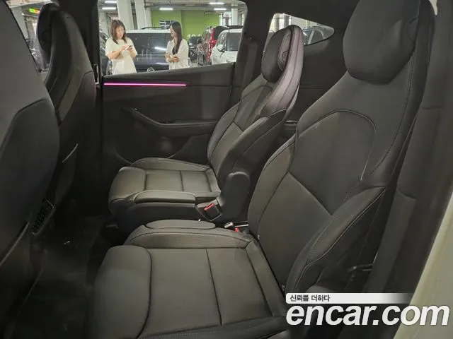 Tesla Model Y — фото 18