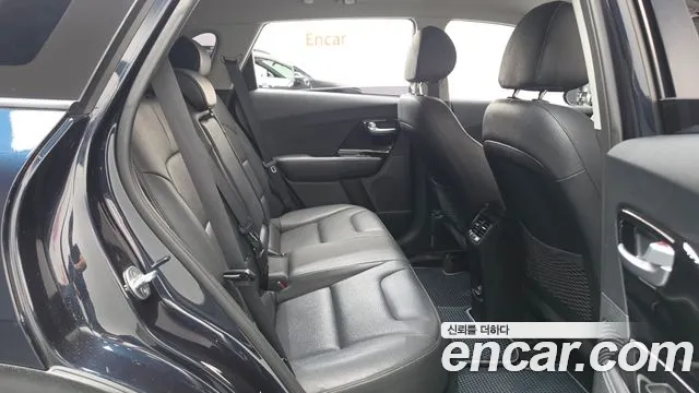 Kia Niro — фото 11