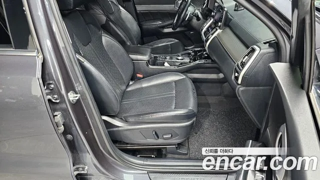 Kia Sorento — фото 11