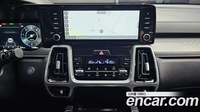 Kia Sorento — фото 14