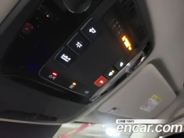 Kia Carnival — фото 12