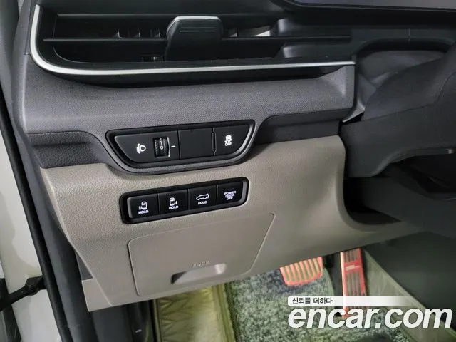 Kia Carnival — фото 14