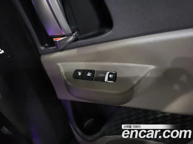 Kia Carnival — фото 15