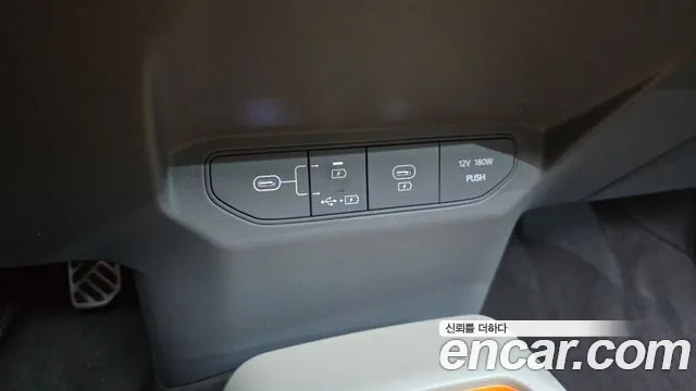 Kia EV3 — фото 32