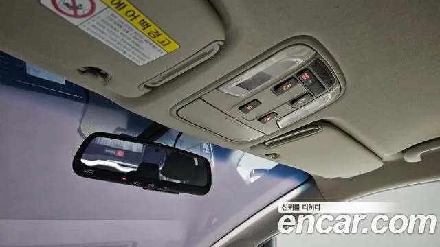 Kia Carnival — фото 17