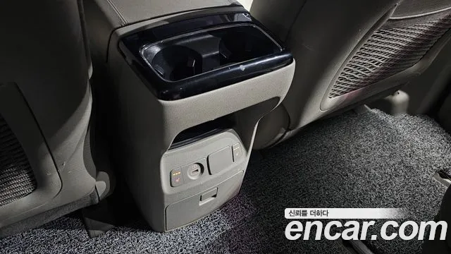 Kia Carnival — фото 18