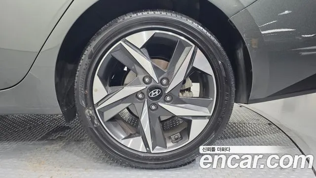 Hyundai Avante — фото 21