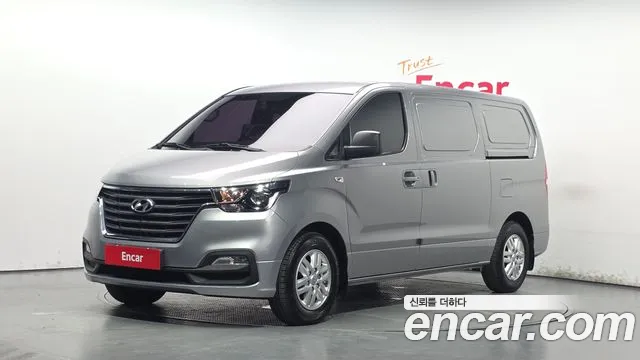 Hyundai Starex — фото 1
