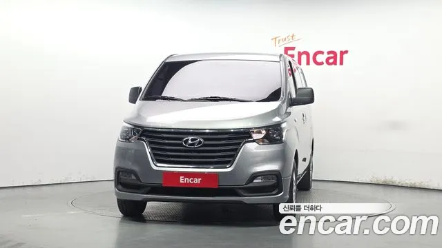 Hyundai Starex — фото 3
