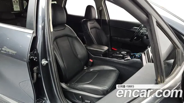 Kia Sportage — фото 10