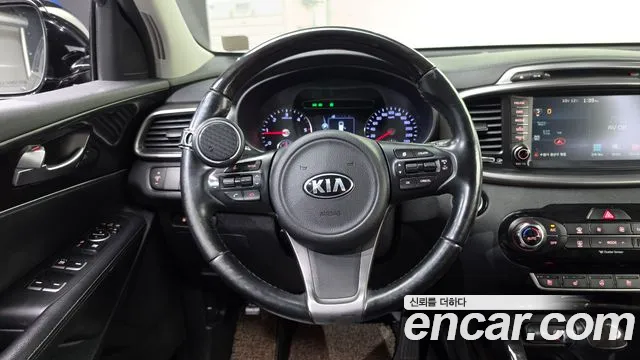 Kia Sorento — фото 13