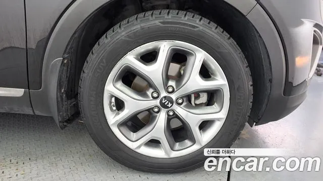 Kia Sorento — фото 5