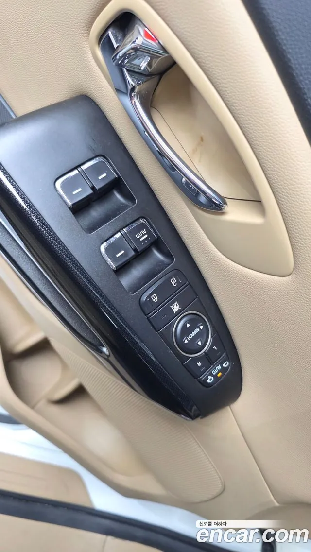 Kia Carnival — фото 19