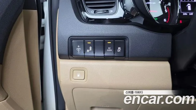 Kia Carnival — фото 28