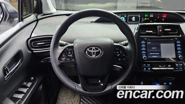 Toyota Prius — фото 13