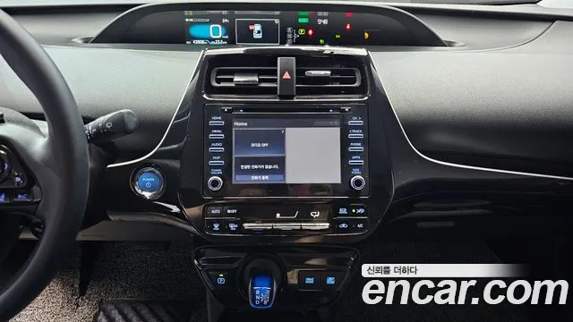 Toyota Prius — фото 14