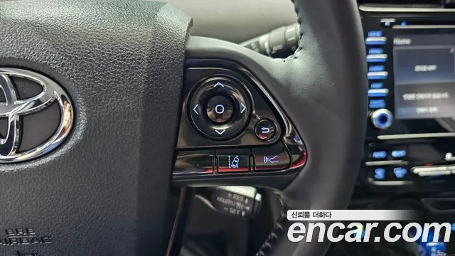 Toyota Prius — фото 17