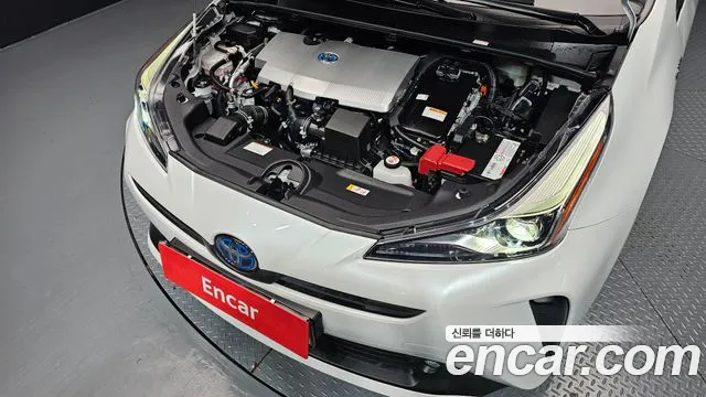 Toyota Prius — фото 6