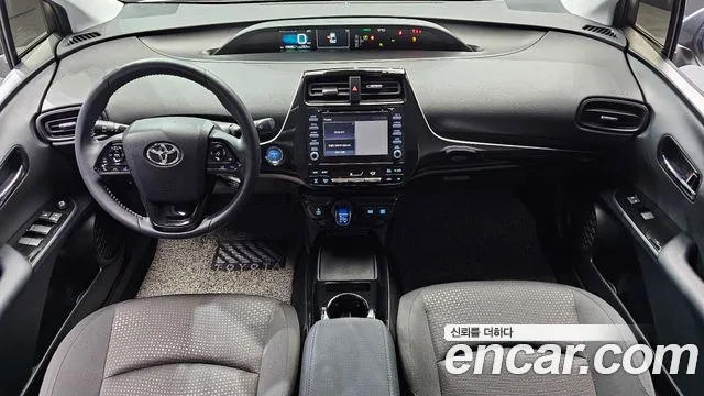 Toyota Prius — фото 7