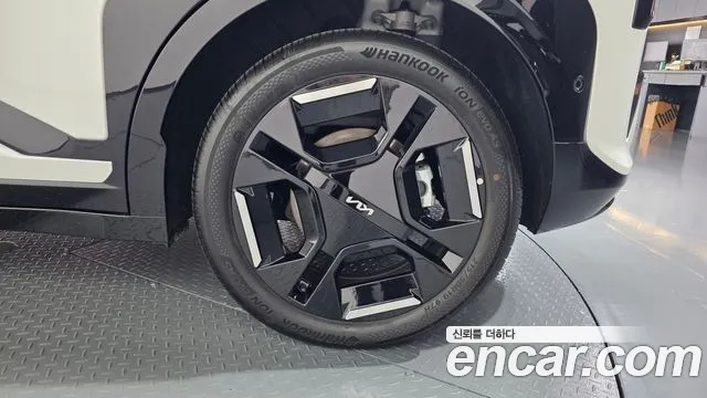 Kia EV3 — фото 21