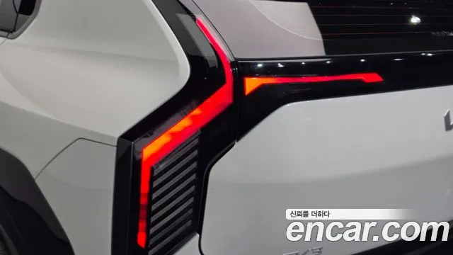 Kia EV3 — фото 23