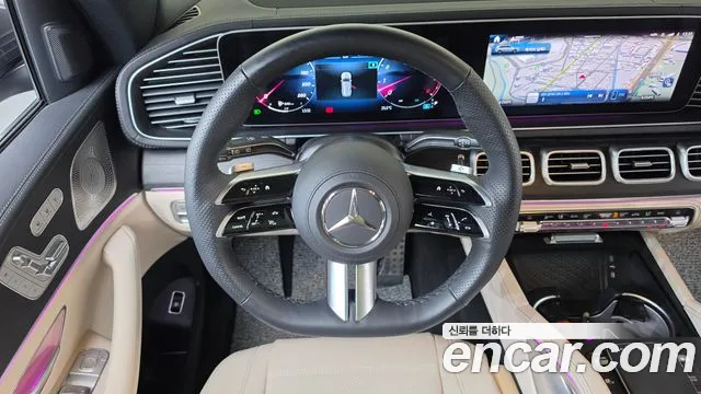 Mercedes-Benz GLS-Class — фото 13