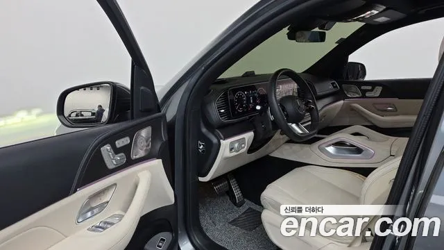 Mercedes-Benz GLS-Class — фото 10