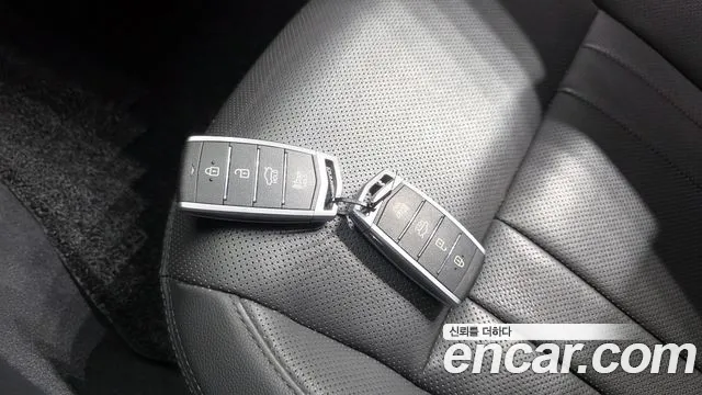 Genesis G80 — фото 17