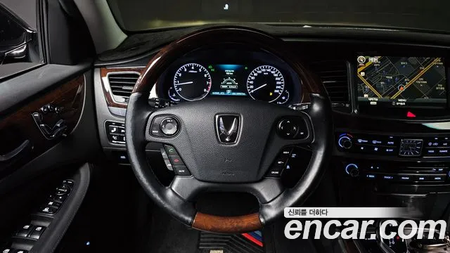 Hyundai Equus — фото 11