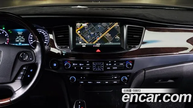 Hyundai Equus — фото 13