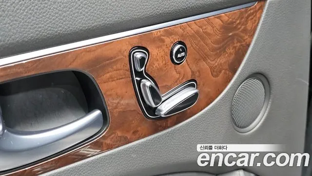 Hyundai Equus — фото 19