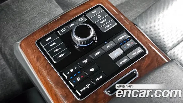 Hyundai Equus — фото 28