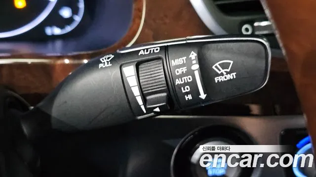 Hyundai Equus — фото 31