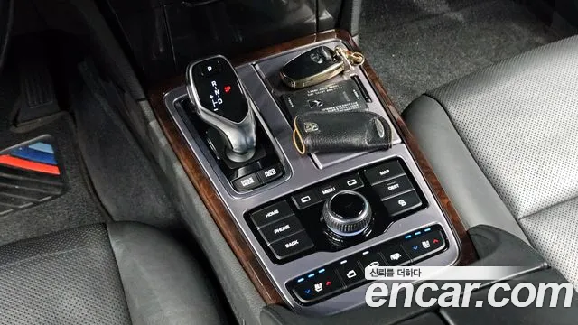 Hyundai Equus — фото 8