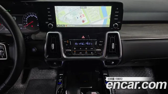Kia Sorento — фото 12