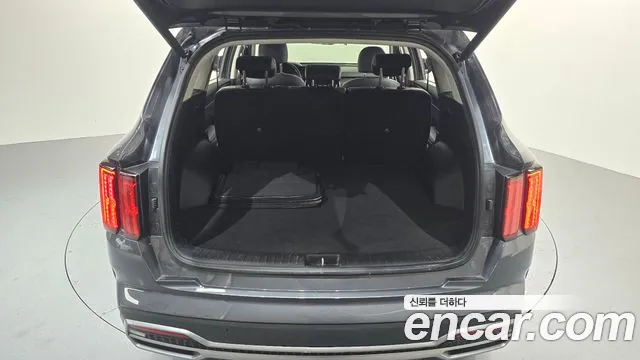 Kia Sorento — фото 17