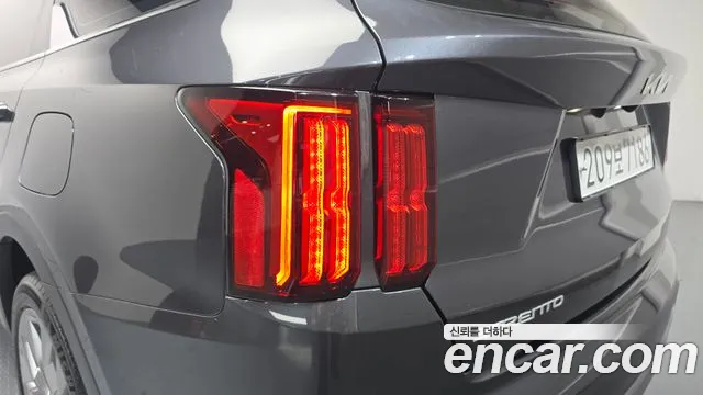 Kia Sorento — фото 23